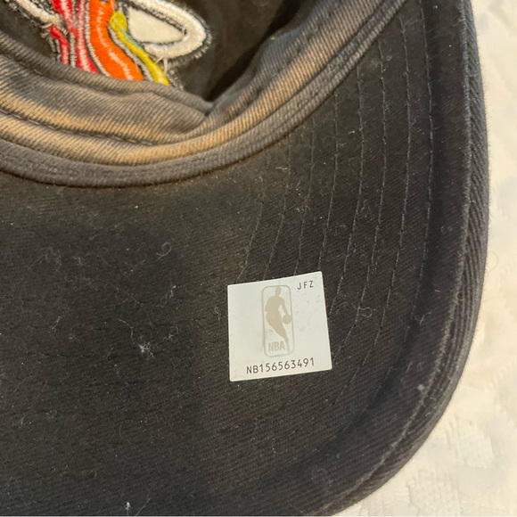 Miami Heat New Era Cotton Snap Back Dad Hat Cap NBA STAINED - Picture 6 of 7
